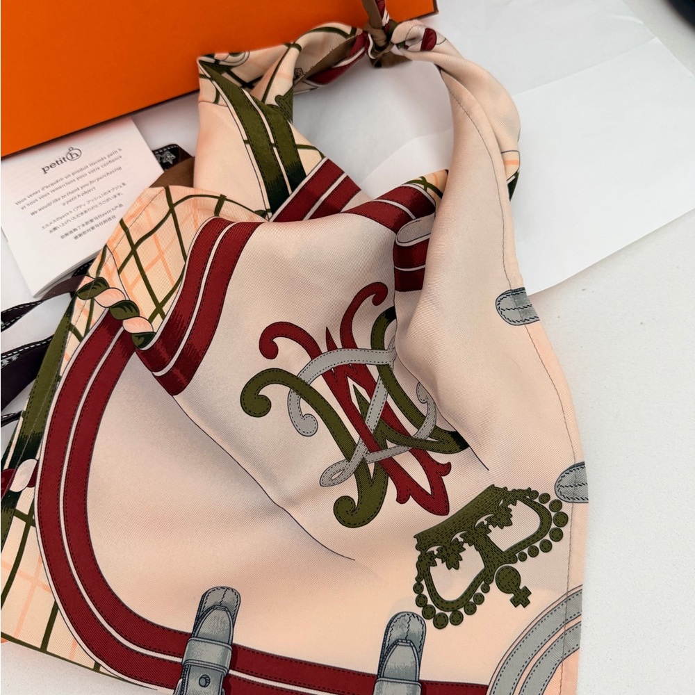 BNIB Hermes petit h furoshiki silk scarf handbag $650 purchased in Paris 2/2026